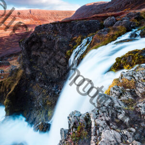Strompgljufrafoss Top